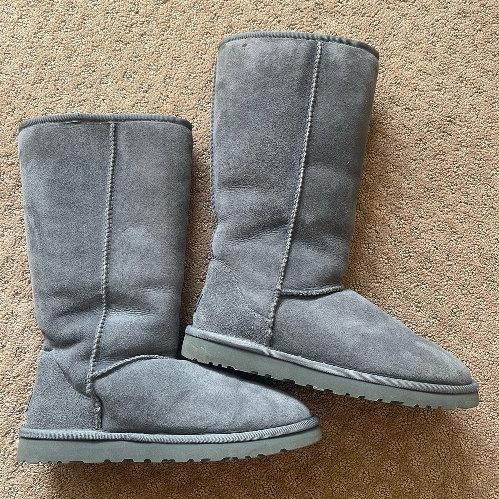 Ugg boots women’s size 9